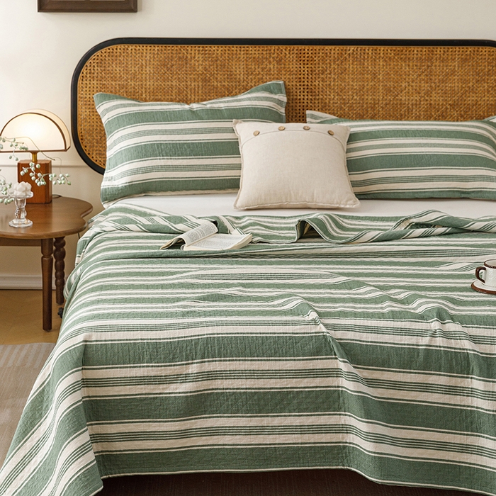 91家纺网 家纺一手货源 找家纺 悦然毛巾被 2026新款条纹全棉纯棉色织三层纱毛巾被休闲盖毯毯子 闲夏绿