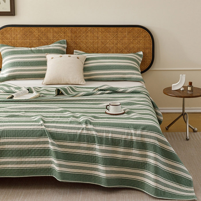 91家纺网 家纺一手货源 找家纺 悦然毛巾被 2026新款条纹全棉纯棉色织三层纱毛巾被休闲盖毯毯子 闲夏绿