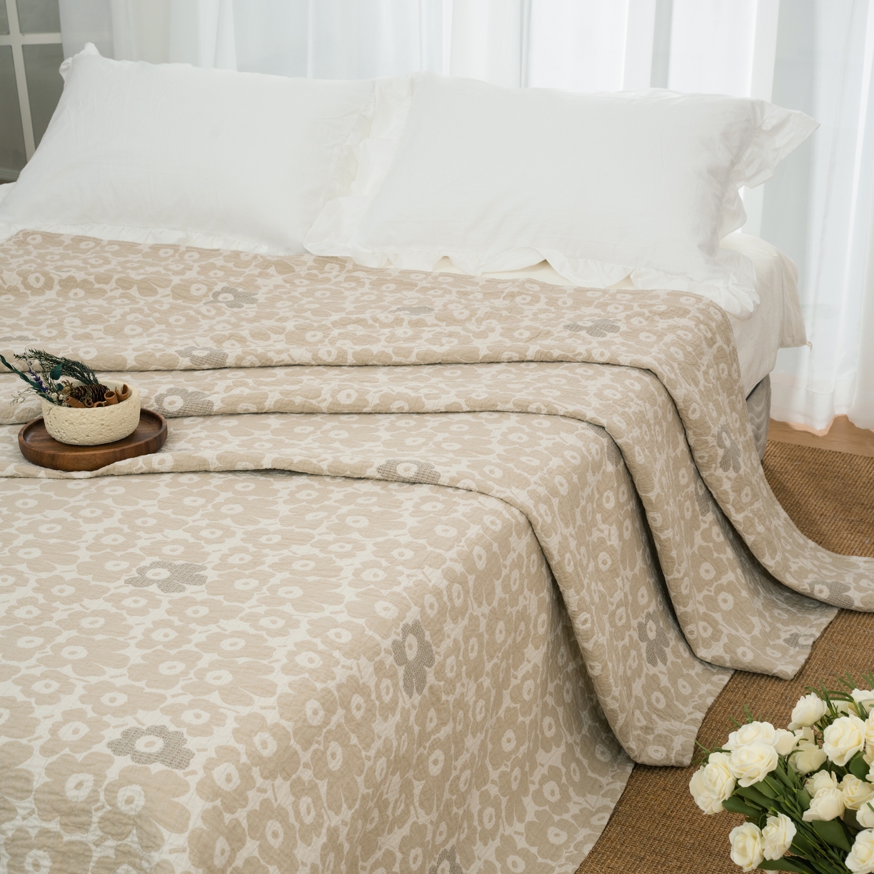 91家纺网 家纺一手货源 找家纺 松色家居 2026新款全棉多层纱的全棉色织提花床盖 浅杏繁花