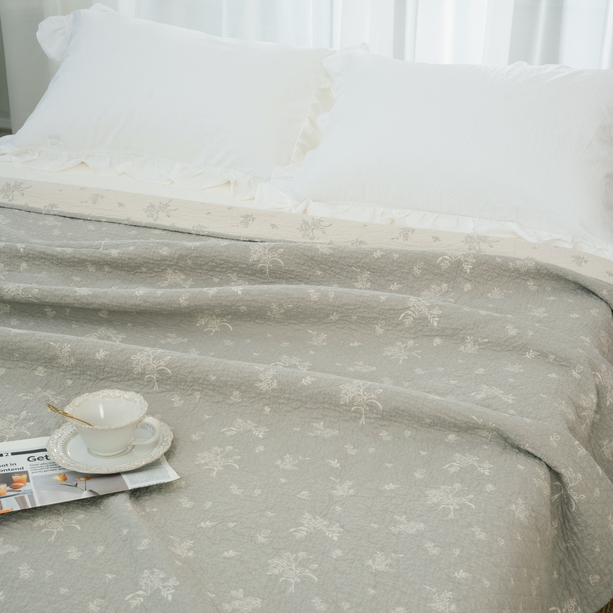 91家纺网 家纺一手货源 找家纺 松色家居 2026新款全棉多层纱的全棉色织提花床盖 清雾花影