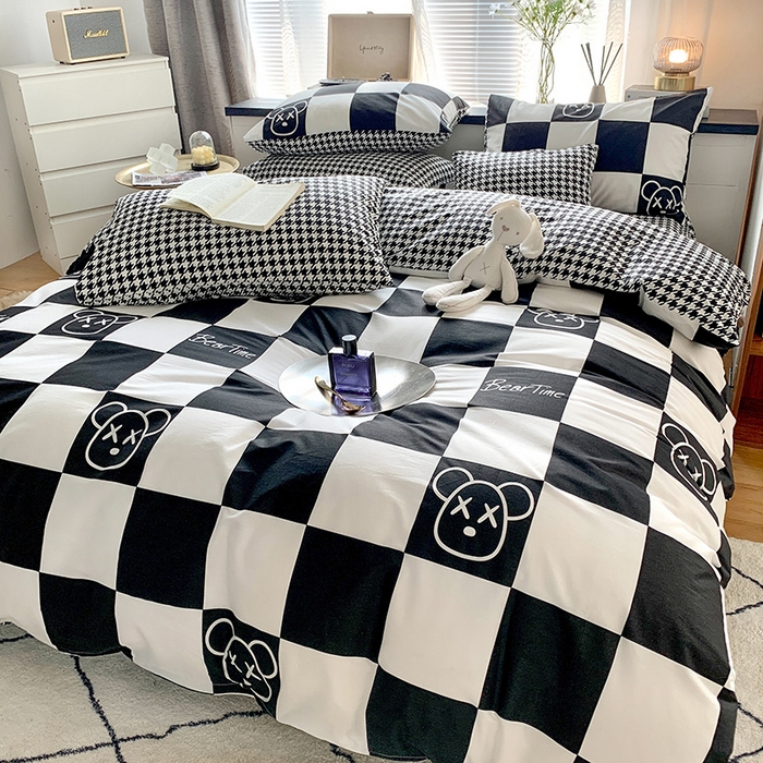 91家纺网 家纺一手货源 找家纺 朵希曼 2026新款全棉北欧黑白极简系列四件套 棋盘格小熊