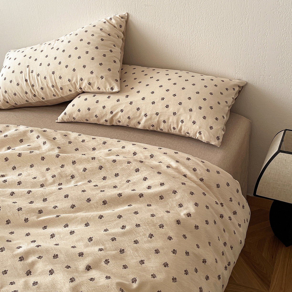 91家纺网 家纺一手货源 找家纺 仟网汇 2026新款高克重加厚色织提花系列四件套小布袋包装 复古小花