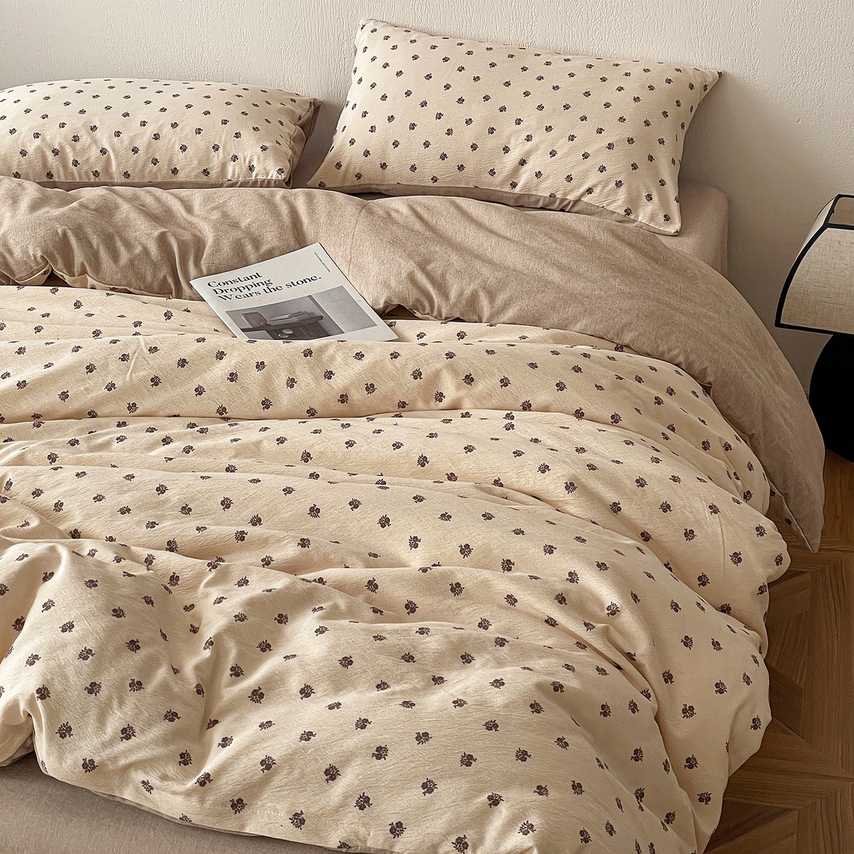 91家纺网 家纺一手货源 找家纺 仟网汇 2026新款高克重加厚色织提花系列四件套小布袋包装 复古小花