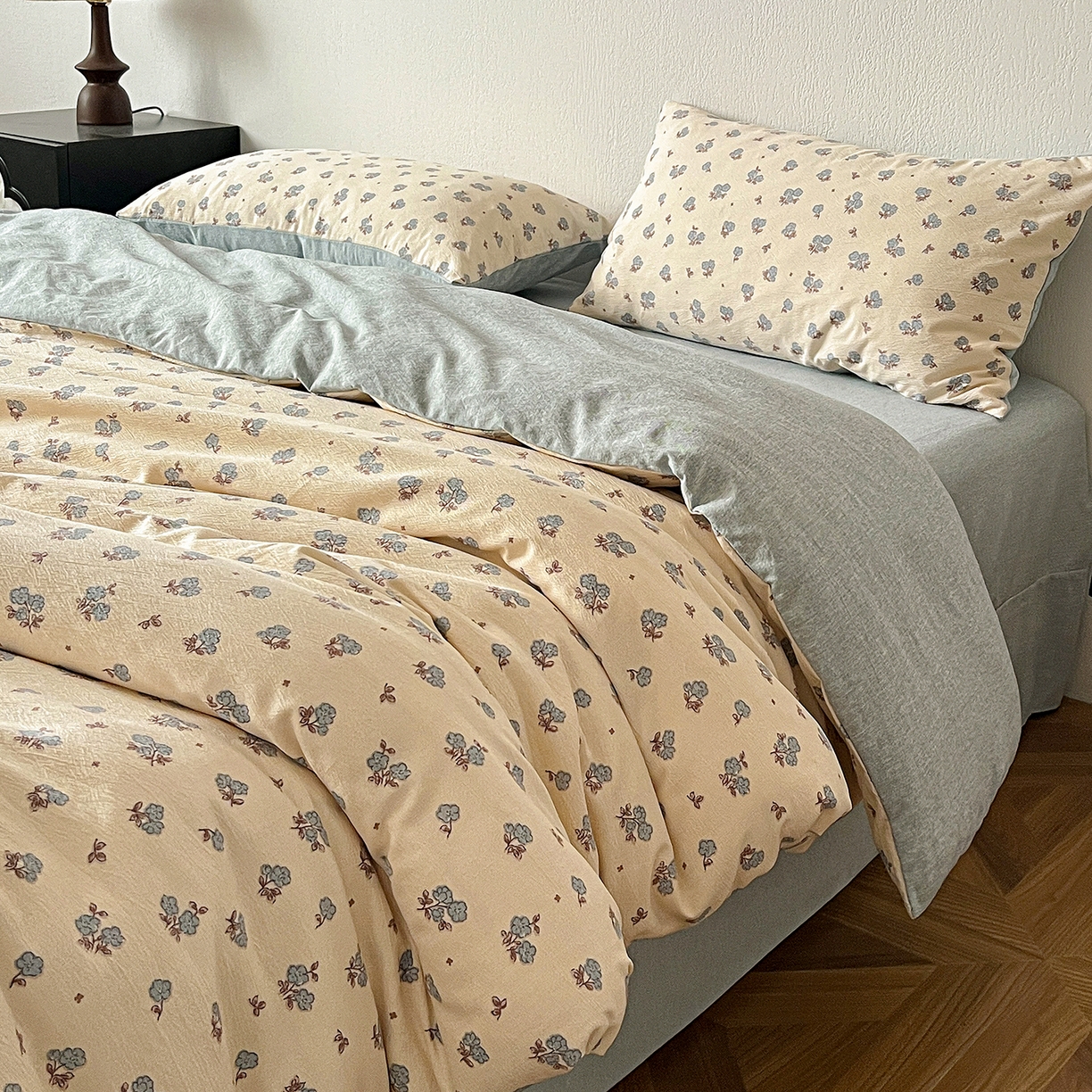 91家纺网 家纺一手货源 找家纺 仟网汇 2026新款高克重加厚色织提花系列四件套小布袋包装 铃兰