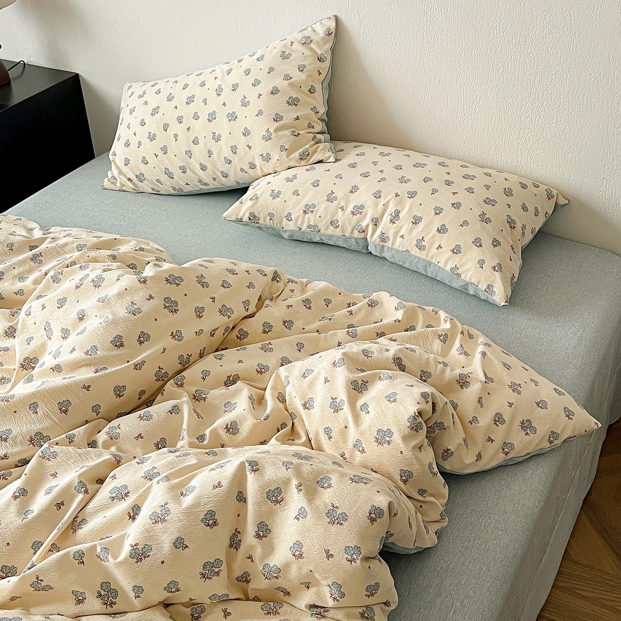 91家纺网 家纺一手货源 找家纺 仟网汇 2026新款高克重加厚色织提花系列四件套小布袋包装 铃兰