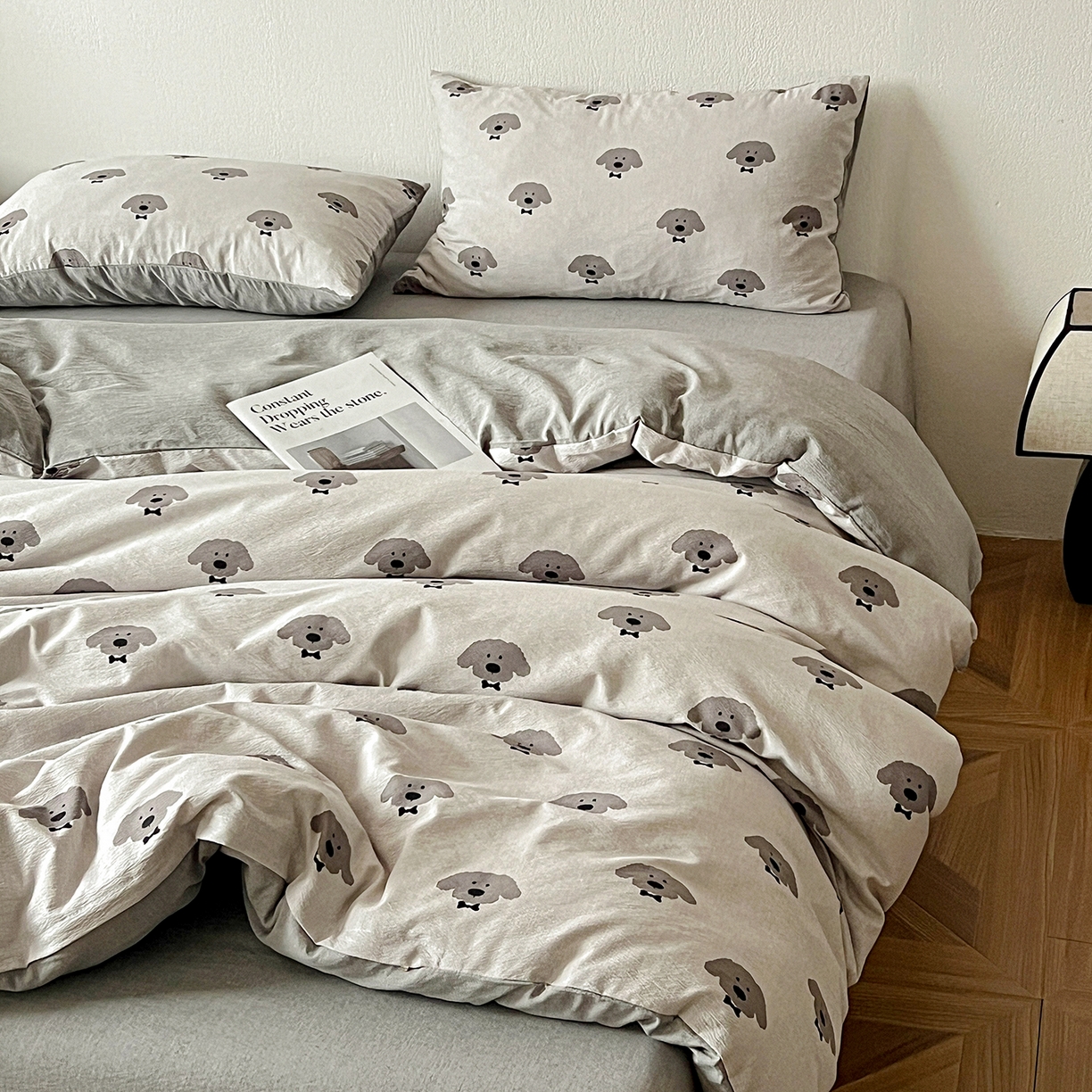 91家纺网 家纺一手货源 找家纺 仟网汇 2026新款高克重加厚色织提花系列四件套小布袋包装 萌萌狗