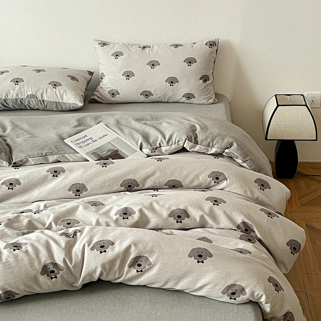 91家纺网 家纺一手货源 找家纺 仟网汇 2026新款高克重加厚色织提花系列四件套小布袋包装 萌萌狗