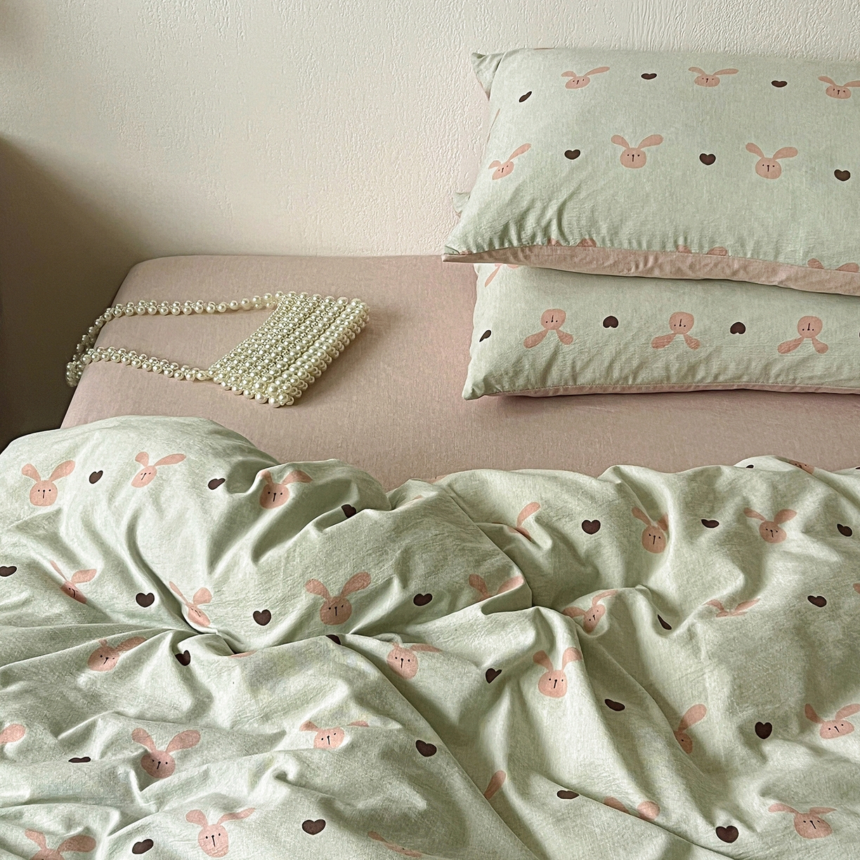 91家纺网 家纺一手货源 找家纺 仟网汇 2026新款高克重加厚色织提花系列四件套小布袋包装 萌萌兔