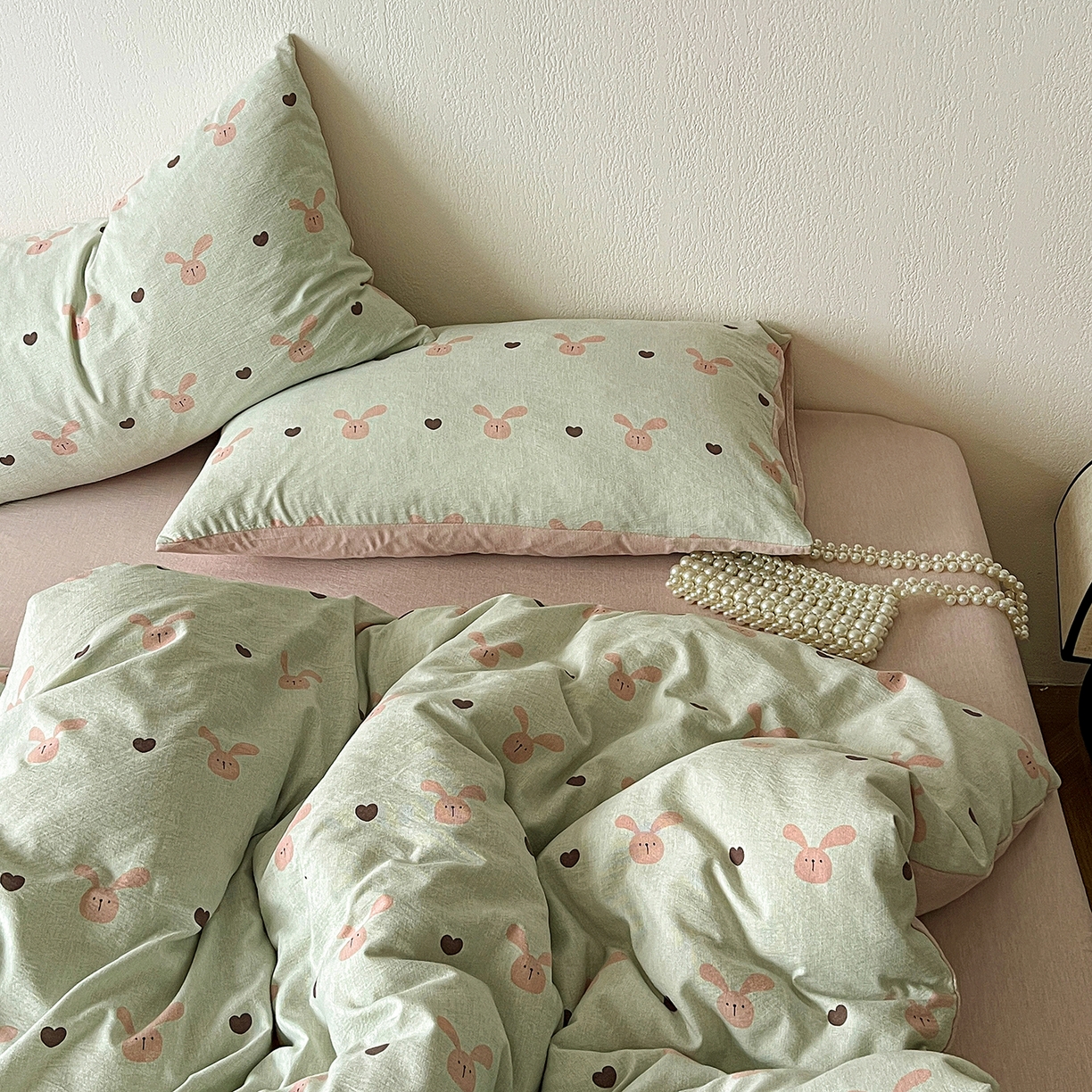 91家纺网 家纺一手货源 找家纺 仟网汇 2026新款高克重加厚色织提花系列四件套小布袋包装 萌萌兔