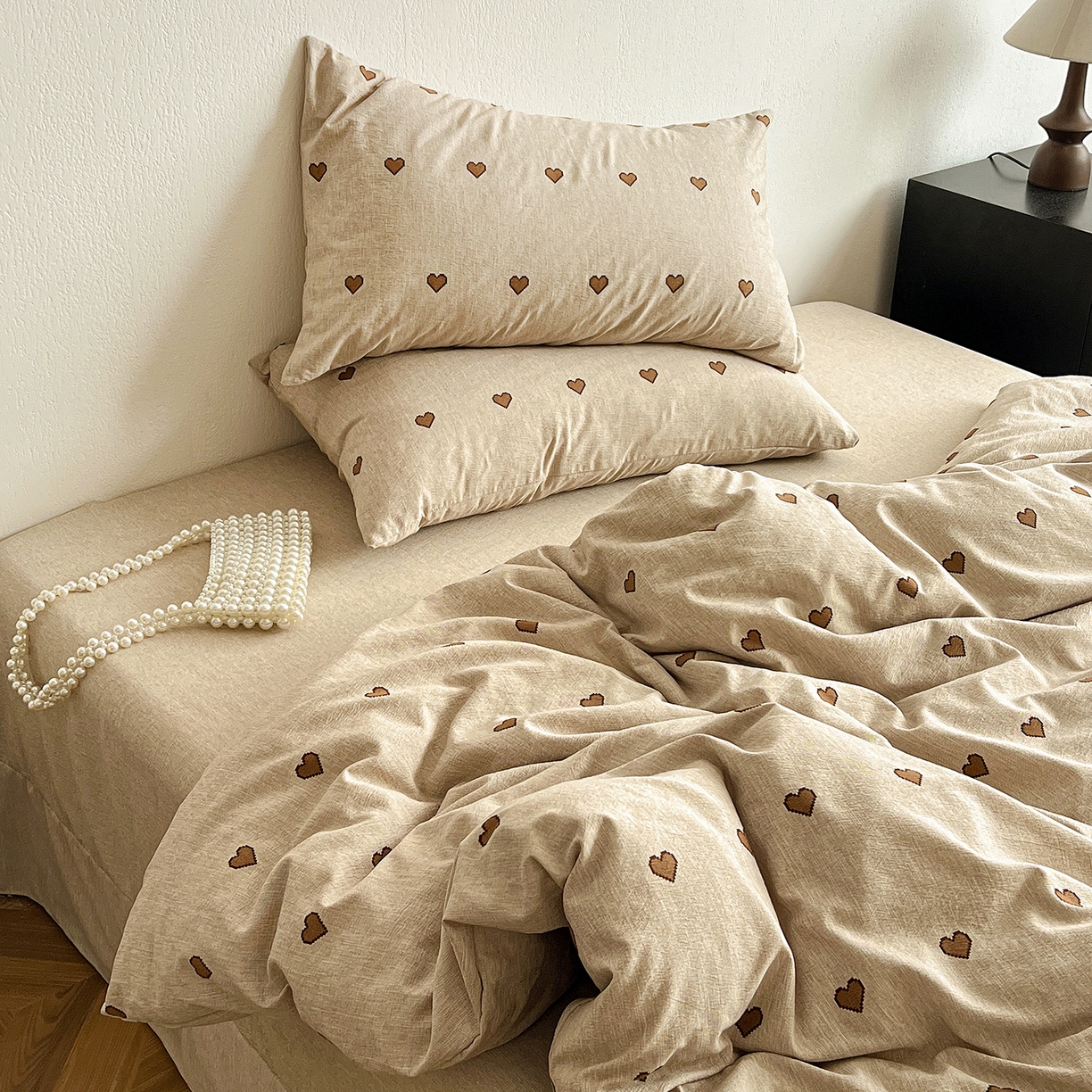 91家纺网 家纺一手货源 找家纺 仟网汇 2026新款高克重加厚色织提花系列四件套小布袋包装 甜心咖