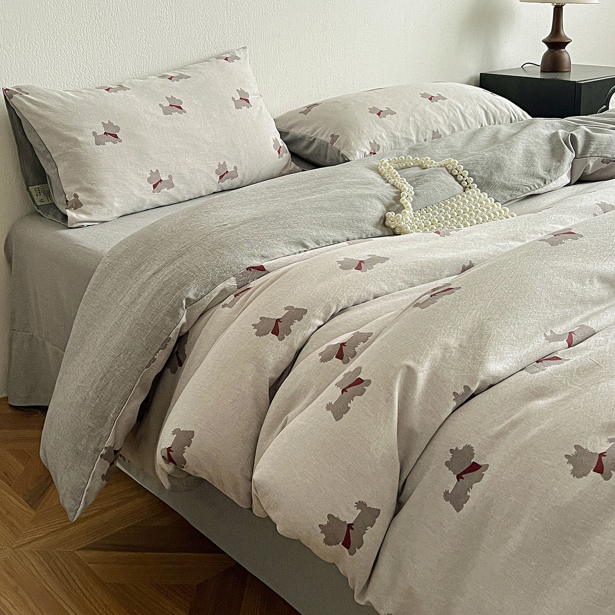 91家纺网 家纺一手货源 找家纺 仟网汇 2026新款高克重加厚色织提花系列四件套小布袋包装 汪星人