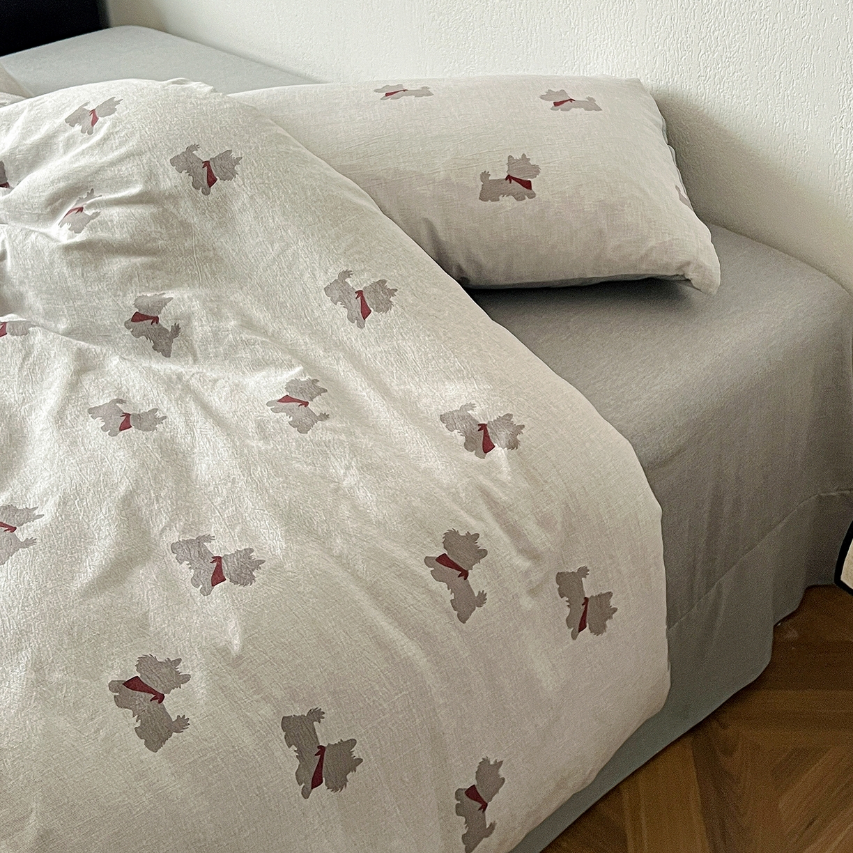 91家纺网 家纺一手货源 找家纺 仟网汇 2026新款高克重加厚色织提花系列四件套小布袋包装 汪星人