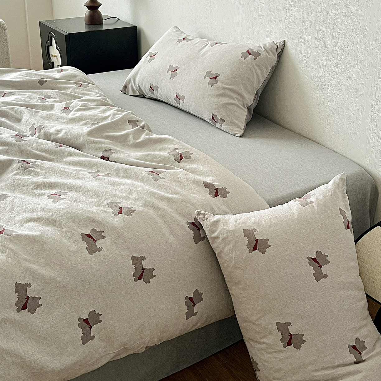 91家纺网 家纺一手货源 找家纺 仟网汇 2026新款高克重加厚色织提花系列四件套小布袋包装 汪星人