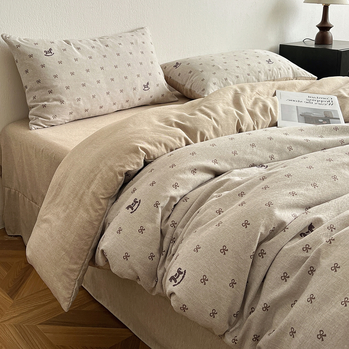 91家纺网 家纺一手货源 找家纺 仟网汇 2026新款高克重加厚色织提花系列四件套小布袋包装 摇摇马