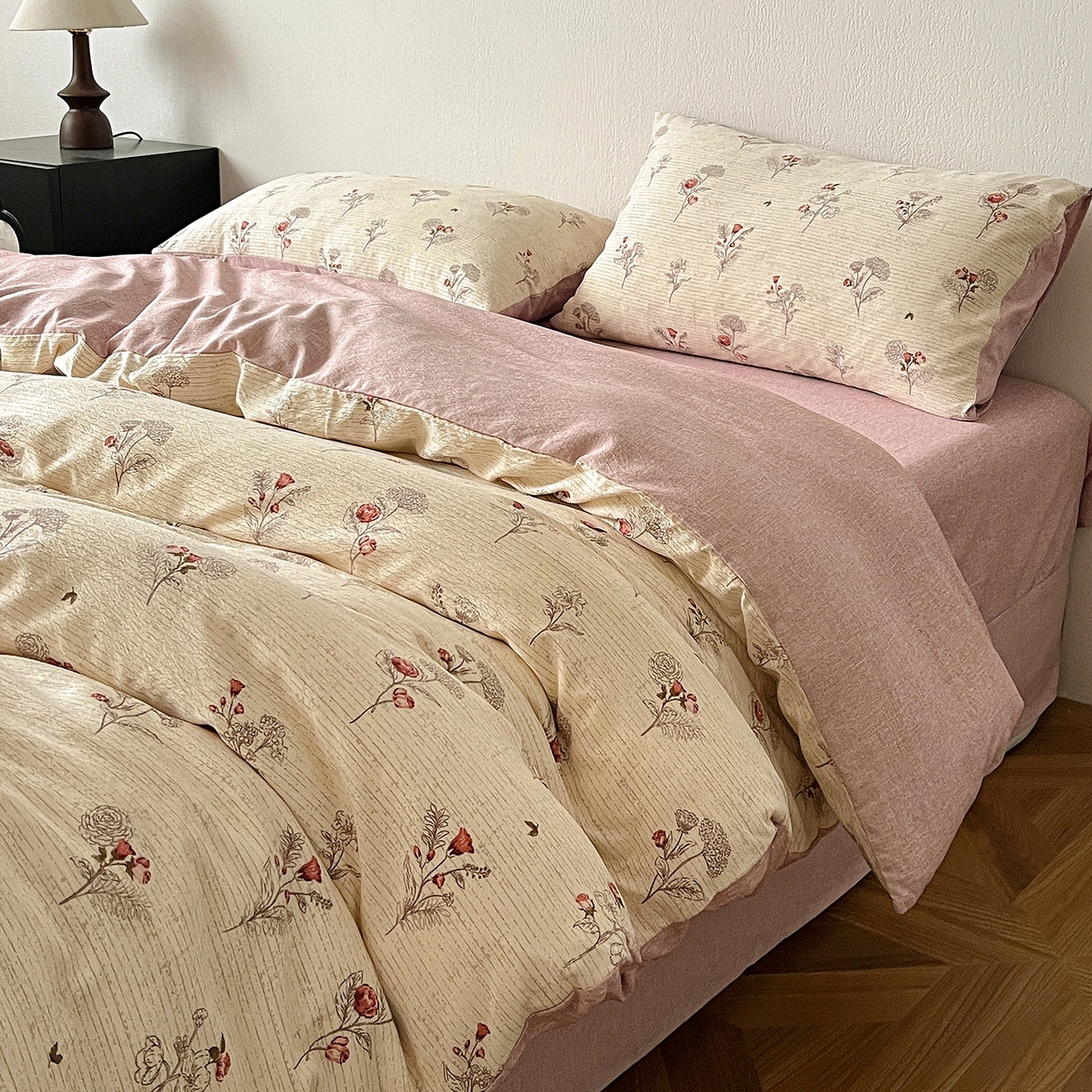 91家纺网 家纺一手货源 找家纺 仟网汇 2026新款高克重加厚色织提花系列四件套小布袋包装 野蔷薇