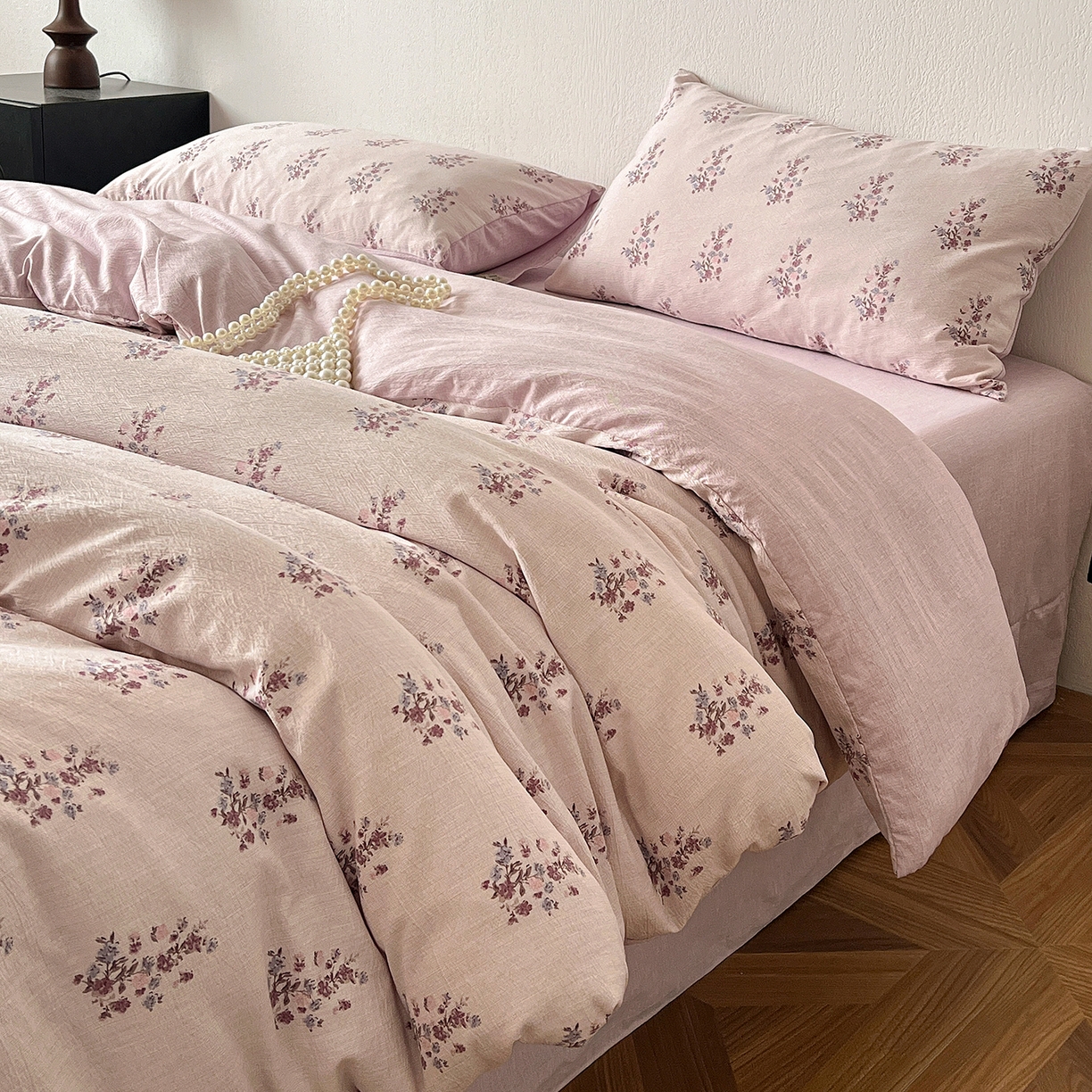 91家纺网 家纺一手货源 找家纺 仟网汇 2026新款高克重加厚色织提花系列四件套小布袋包装 紫薇