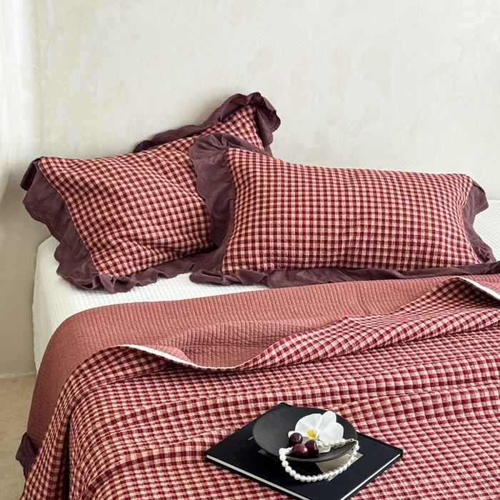 91家纺网 家纺一手货源 找家纺 床盖工厂店 2025新款双面全棉纯棉填充棉花花边款床盖三件套芸素 芸素-红