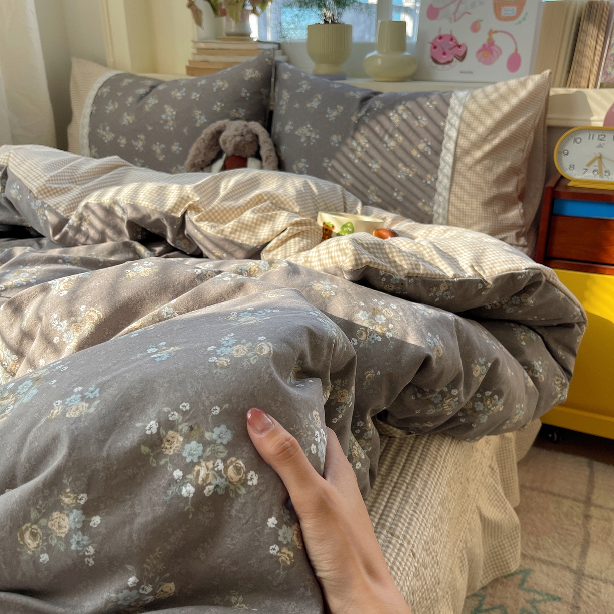 91家纺网 家纺一手货源 找家纺 花漾家居 2025新款小红书爆款小清新全棉纯棉刺绣小花边古法仿棉水洗棉四件套 花满溪