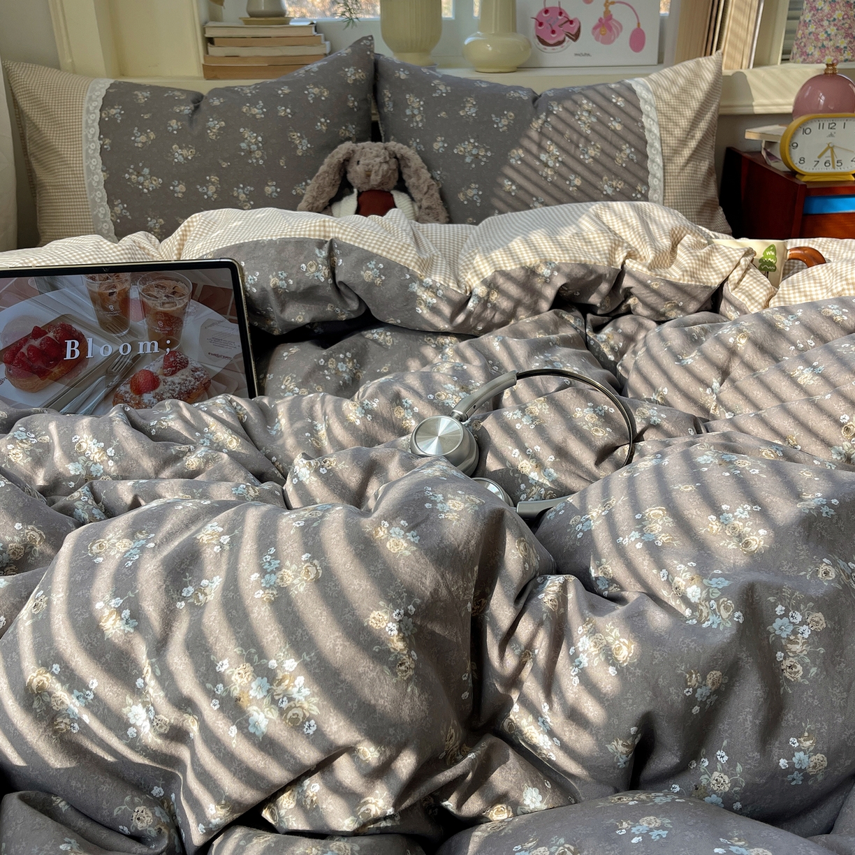 91家纺网 家纺一手货源 找家纺 花漾家居 2025新款小红书爆款小清新全棉纯棉刺绣小花边古法仿棉水洗棉四件套 花满溪