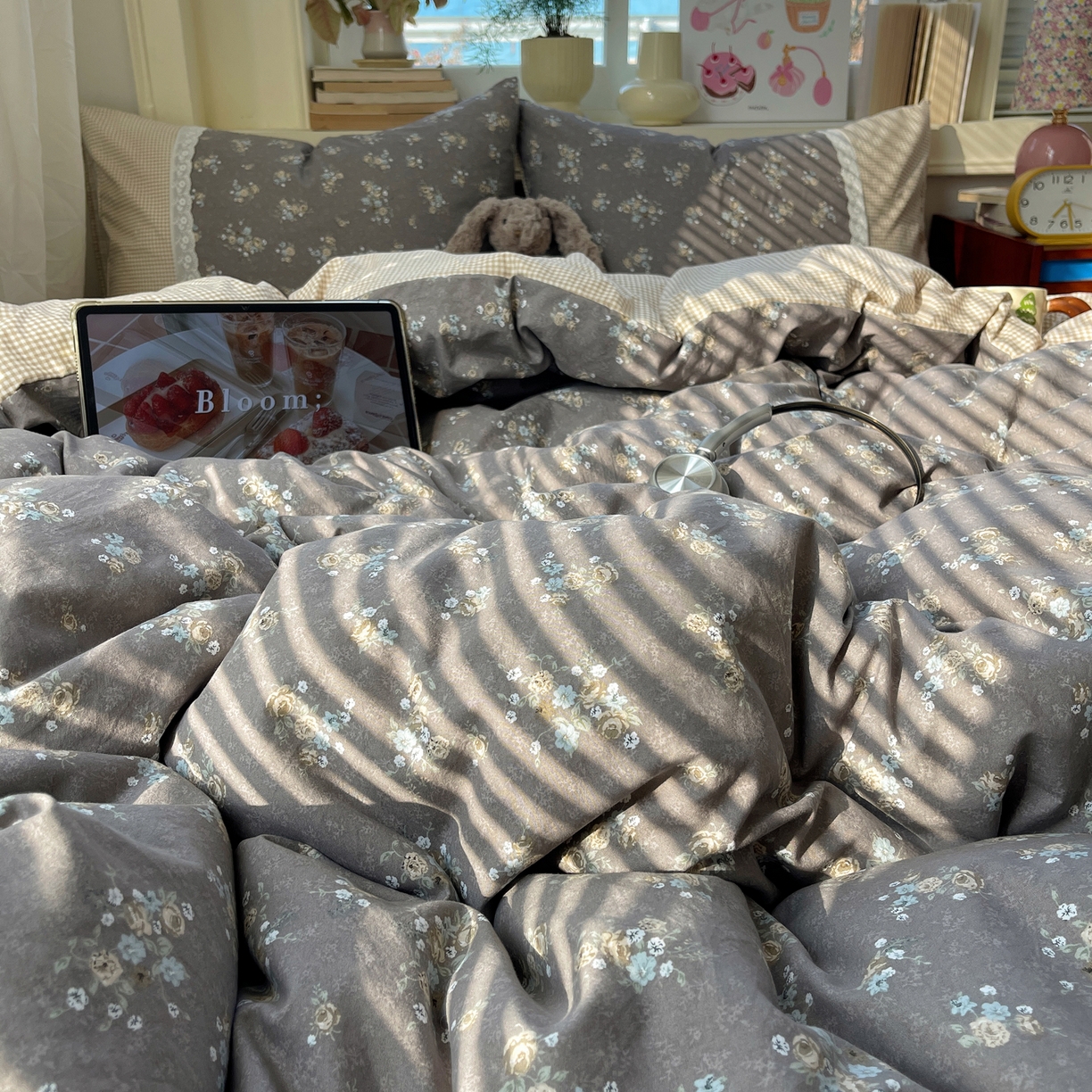 91家纺网 家纺一手货源 找家纺 花漾家居 2025新款小红书爆款小清新全棉纯棉刺绣小花边古法仿棉水洗棉四件套 花满溪