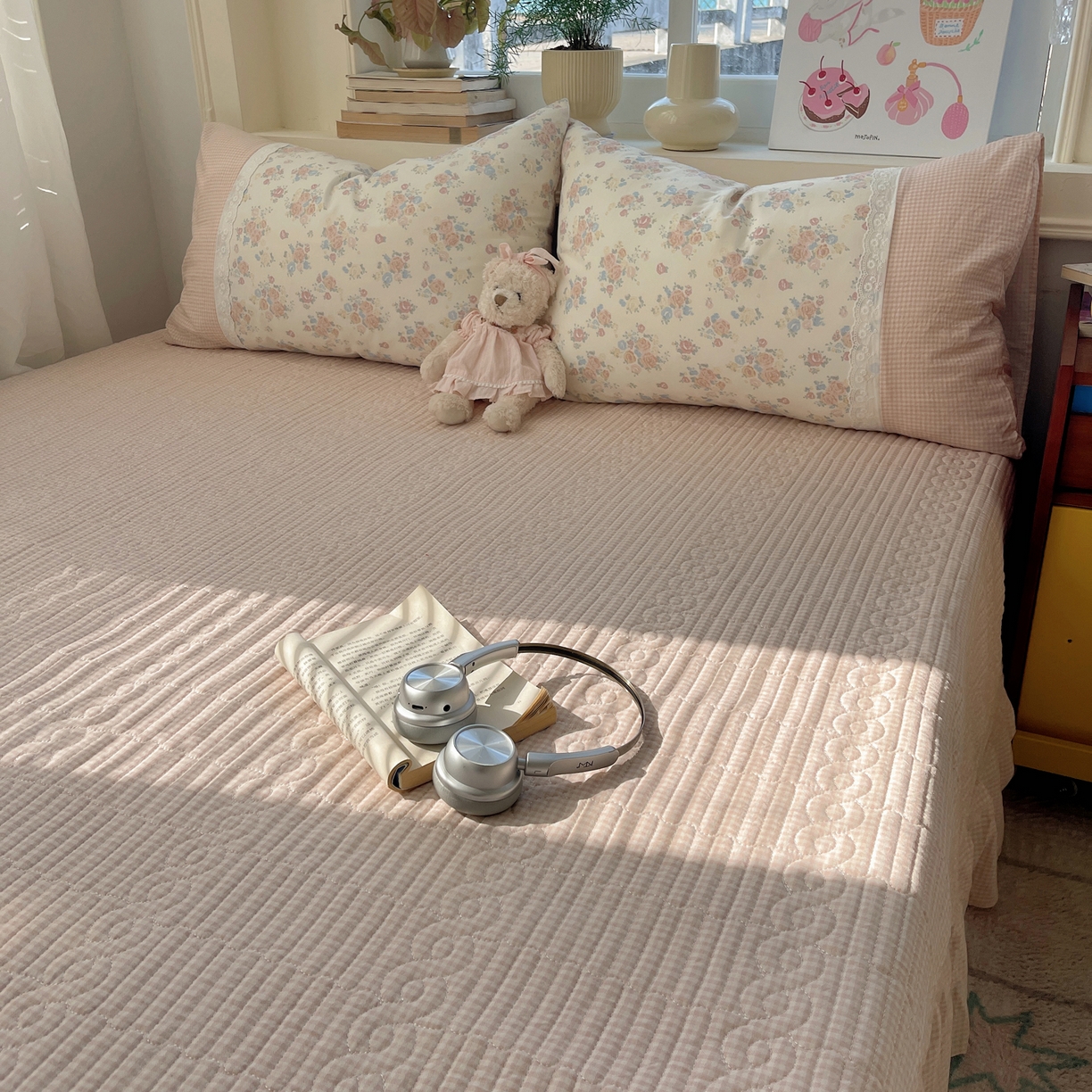 91家纺网 家纺一手货源 找家纺 花漾家居 2025新款小红书爆款小清新全棉纯棉刺绣小花边古法仿棉水洗棉四件套 花田初夏