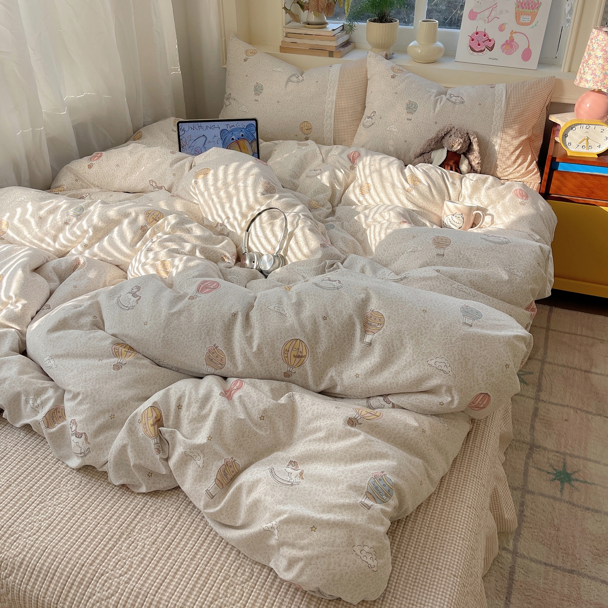 91家纺网 家纺一手货源 找家纺 花漾家居 2025新款小红书爆款小清新全棉纯棉刺绣小花边古法仿棉水洗棉四件套 浪漫气球