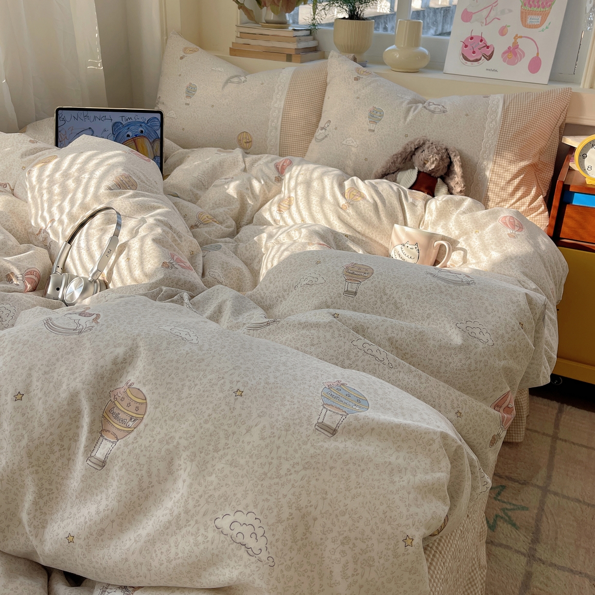 91家纺网 家纺一手货源 找家纺 花漾家居 2025新款小红书爆款小清新全棉纯棉刺绣小花边古法仿棉水洗棉四件套 浪漫气球