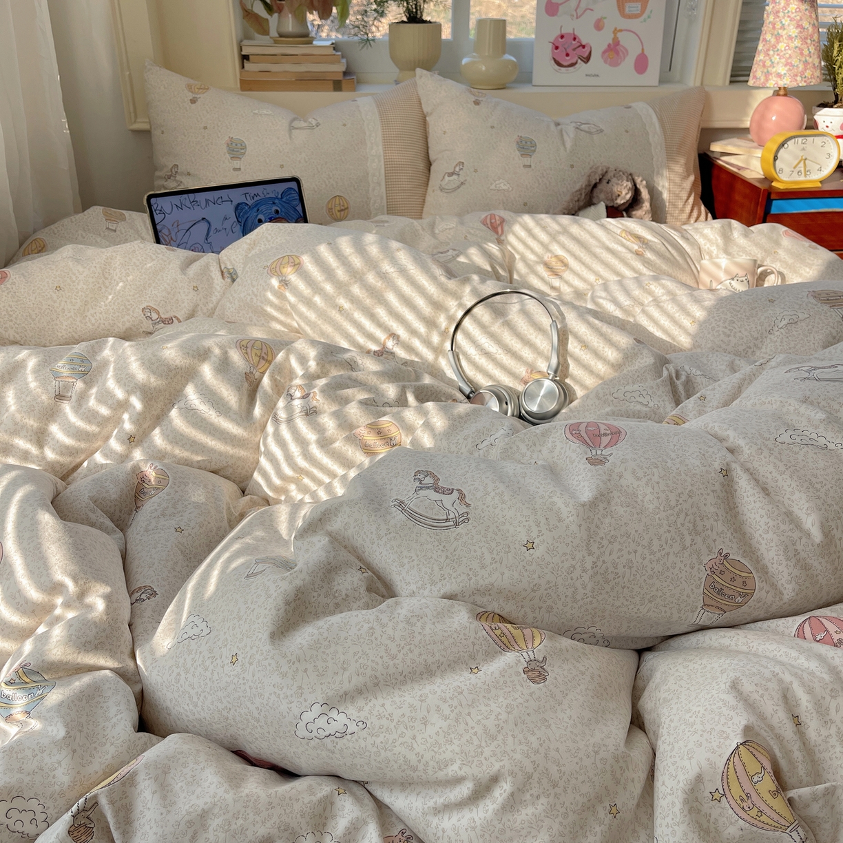 91家纺网 家纺一手货源 找家纺 花漾家居 2025新款小红书爆款小清新全棉纯棉刺绣小花边古法仿棉水洗棉四件套 浪漫气球