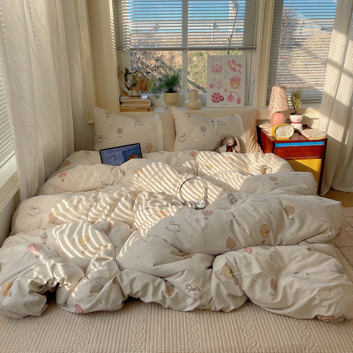 91家纺网 家纺一手货源 找家纺 花漾家居 2025新款小红书爆款小清新全棉纯棉刺绣小花边古法仿棉水洗棉四件套 浪漫气球