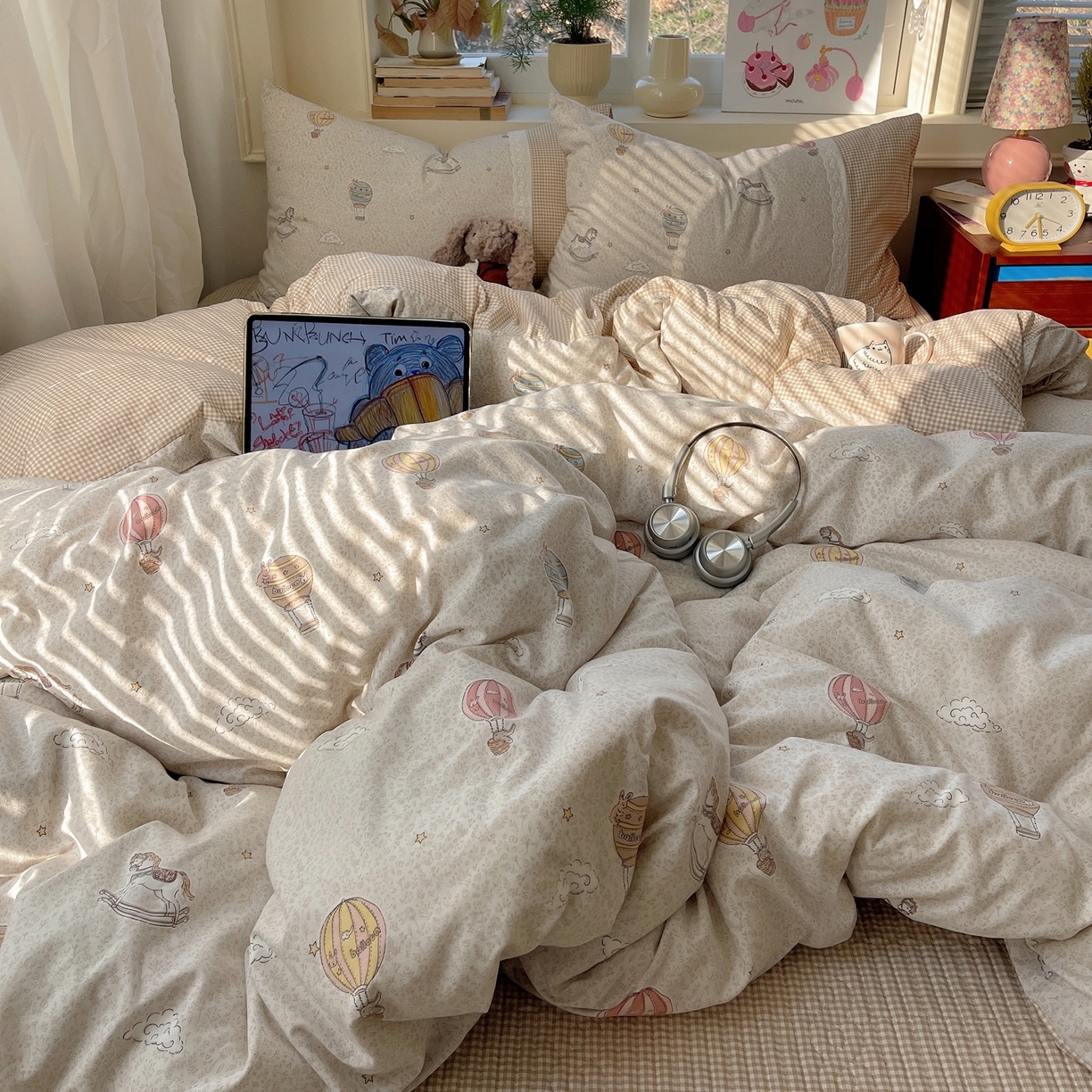 91家纺网 家纺一手货源 找家纺 花漾家居 2025新款小红书爆款小清新全棉纯棉刺绣小花边古法仿棉水洗棉四件套 浪漫气球