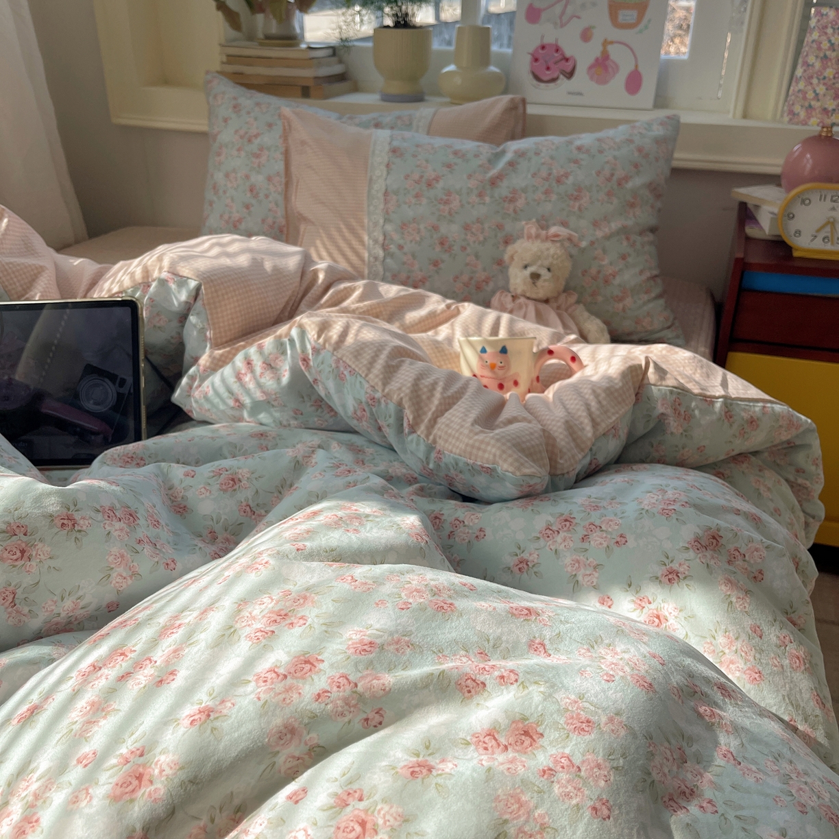 91家纺网 家纺一手货源 找家纺 花漾家居 2025新款小红书爆款小清新全棉纯棉刺绣小花边古法仿棉水洗棉四件套 茉莉清风