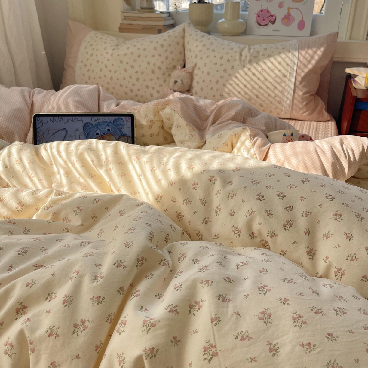 91家纺网 家纺一手货源 找家纺 花漾家居 2025新款小红书爆款小清新全棉纯棉刺绣小花边古法仿棉水洗棉四件套 栀夏