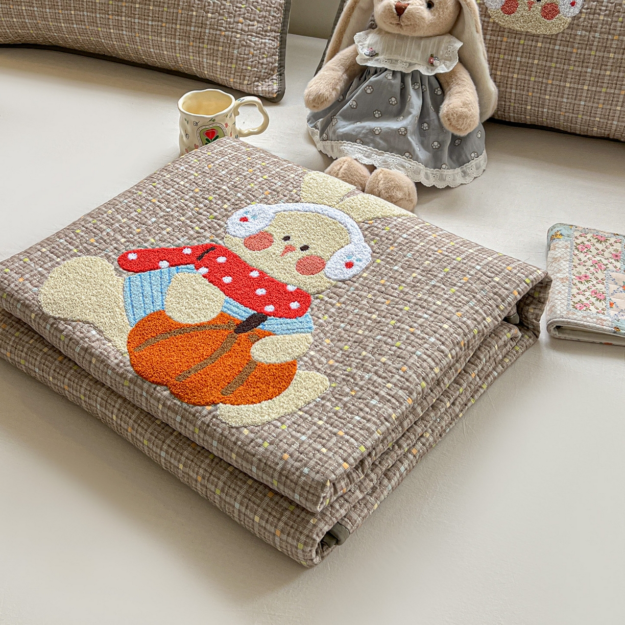 91家纺网 家纺一手货源 找家纺 鑫喜莱家纺 2026新款全棉纯棉原创毛巾绣床盖三件套单床盖软床垫 南瓜小兔