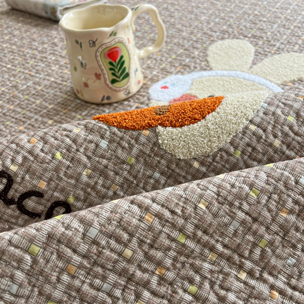 91家纺网 家纺一手货源 找家纺 鑫喜莱家纺 2026新款全棉纯棉原创毛巾绣床盖三件套单床盖软床垫 南瓜小兔