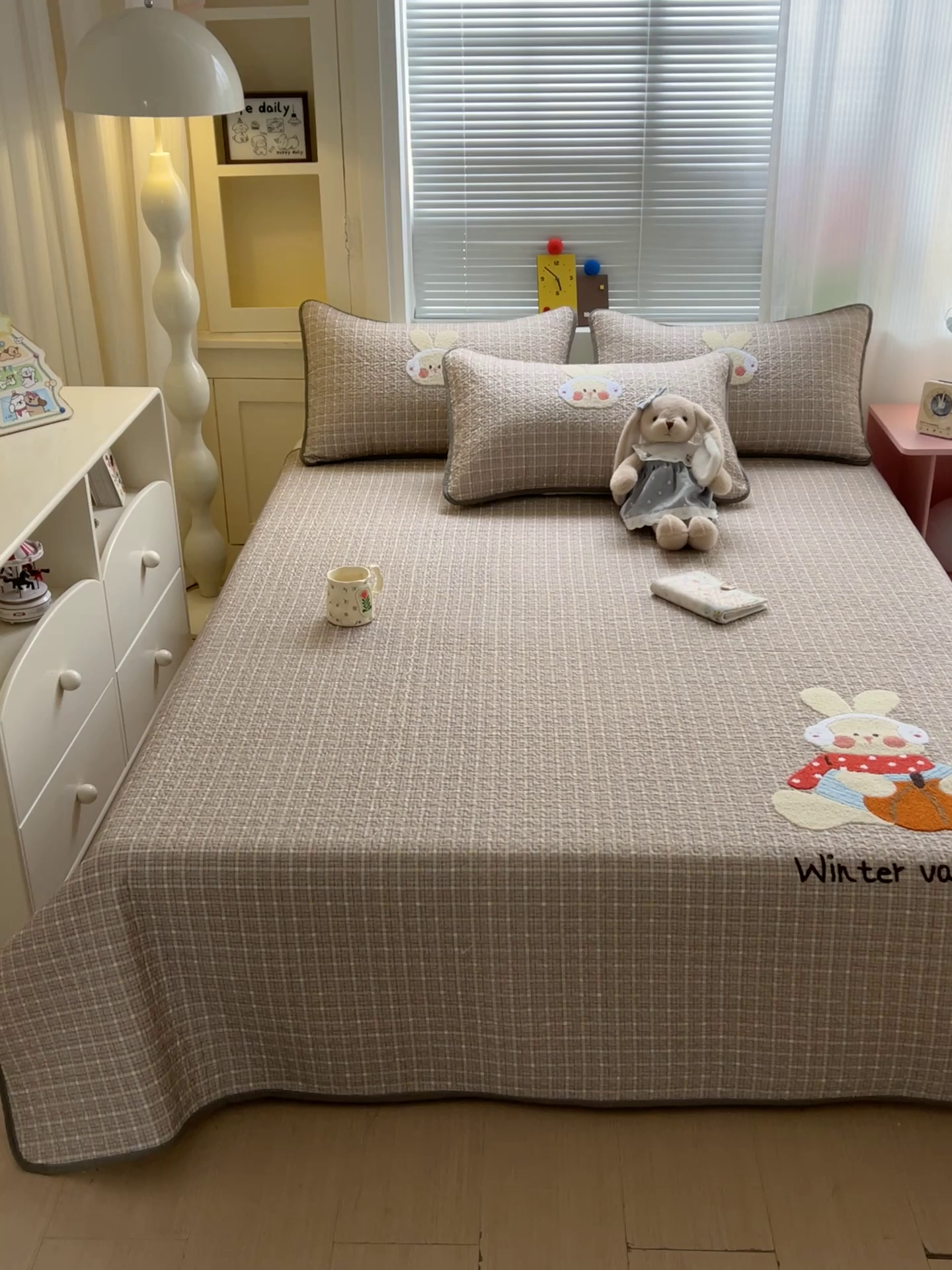 91家纺网 家纺一手货源 找家纺 鑫喜莱家纺 2026新款全棉纯棉原创毛巾绣床盖三件套单床盖软床垫 南瓜小兔