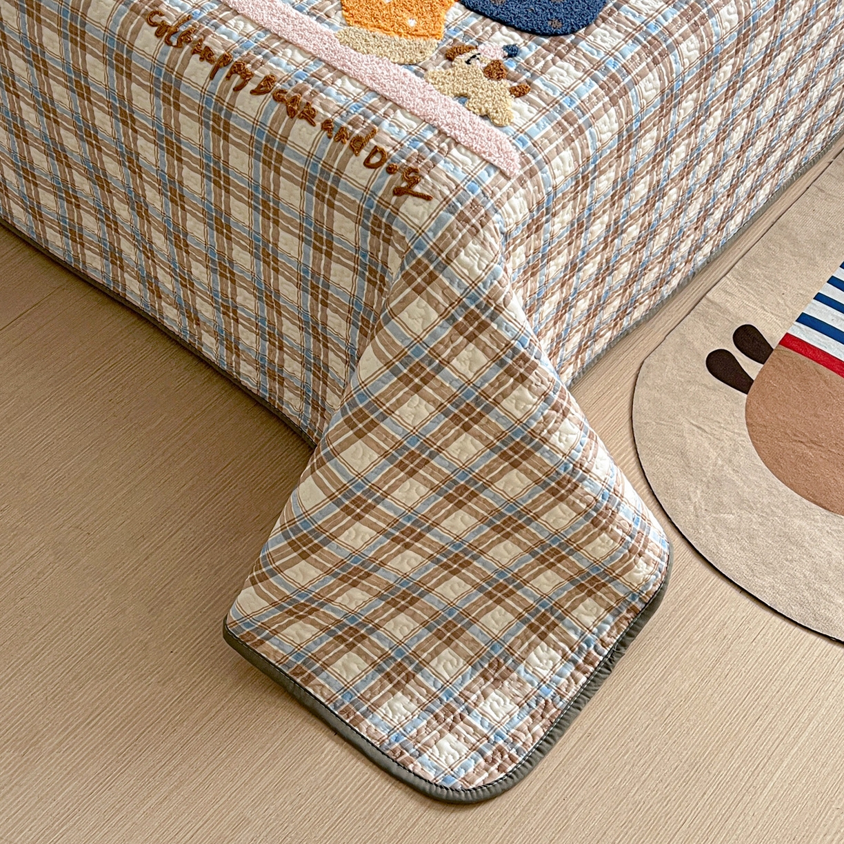 91家纺网 家纺一手货源 找家纺 鑫喜莱家纺 2026新款全棉纯棉原创毛巾绣床盖三件套单床盖软床垫 胖熊的星星