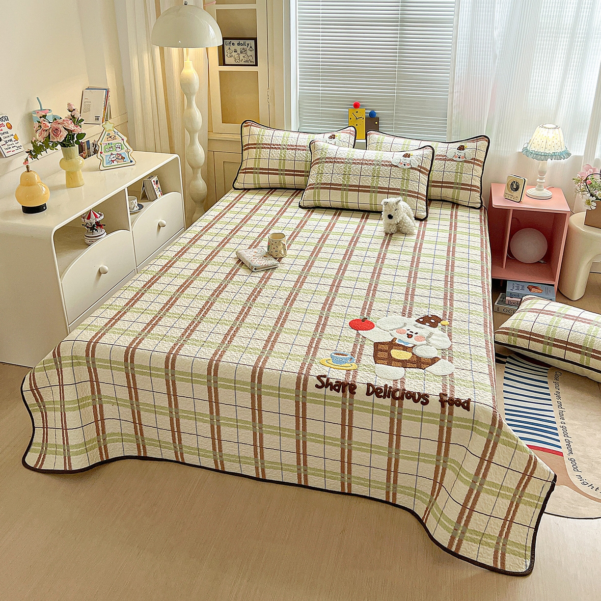 91家纺网 家纺一手货源 找家纺 鑫喜莱家纺 2026新款全棉纯棉原创毛巾绣床盖三件套单床盖软床垫 苹果小狗