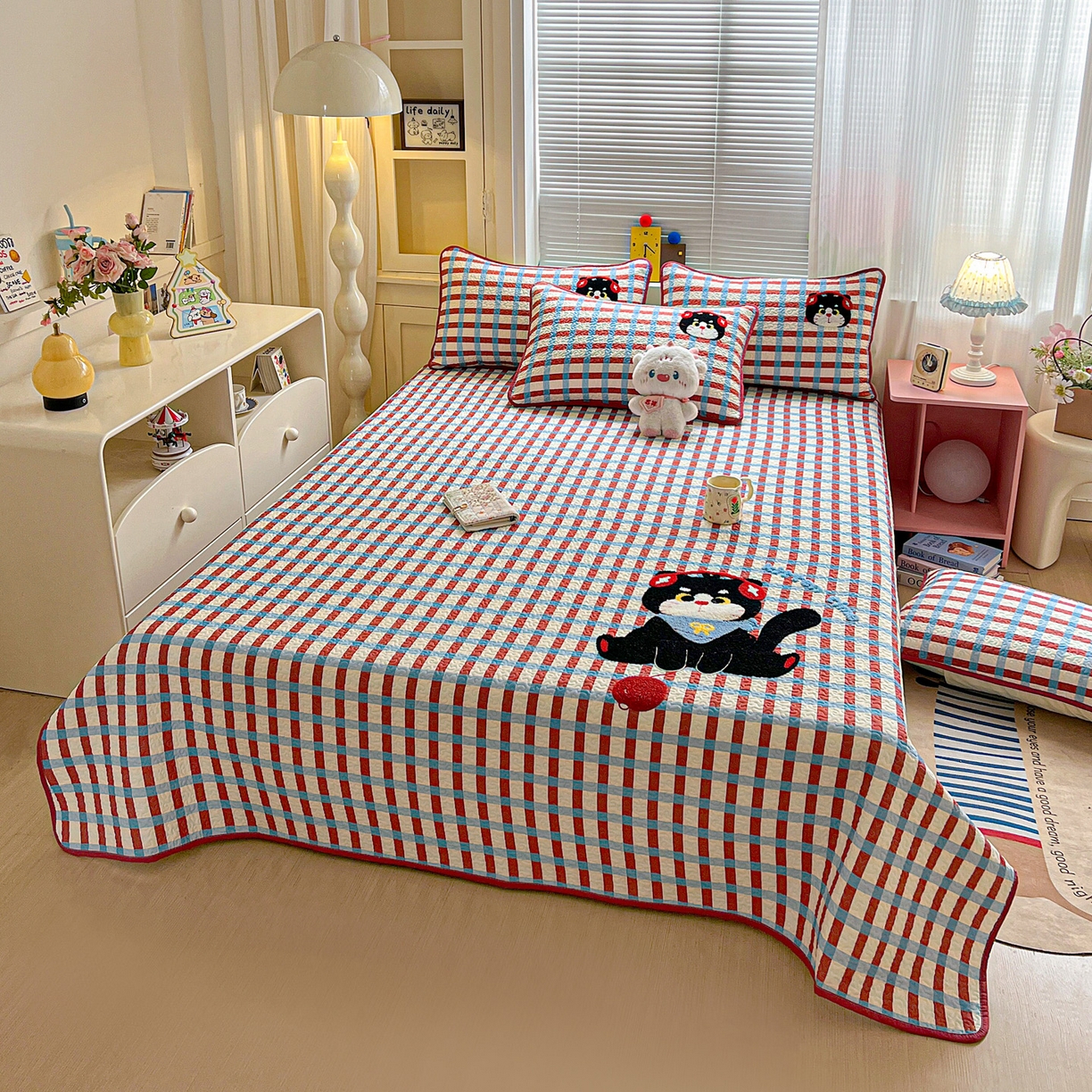 91家纺网 家纺一手货源 找家纺 鑫喜莱家纺 2026新款全棉纯棉原创毛巾绣床盖三件套单床盖软床垫 线团小黑猫