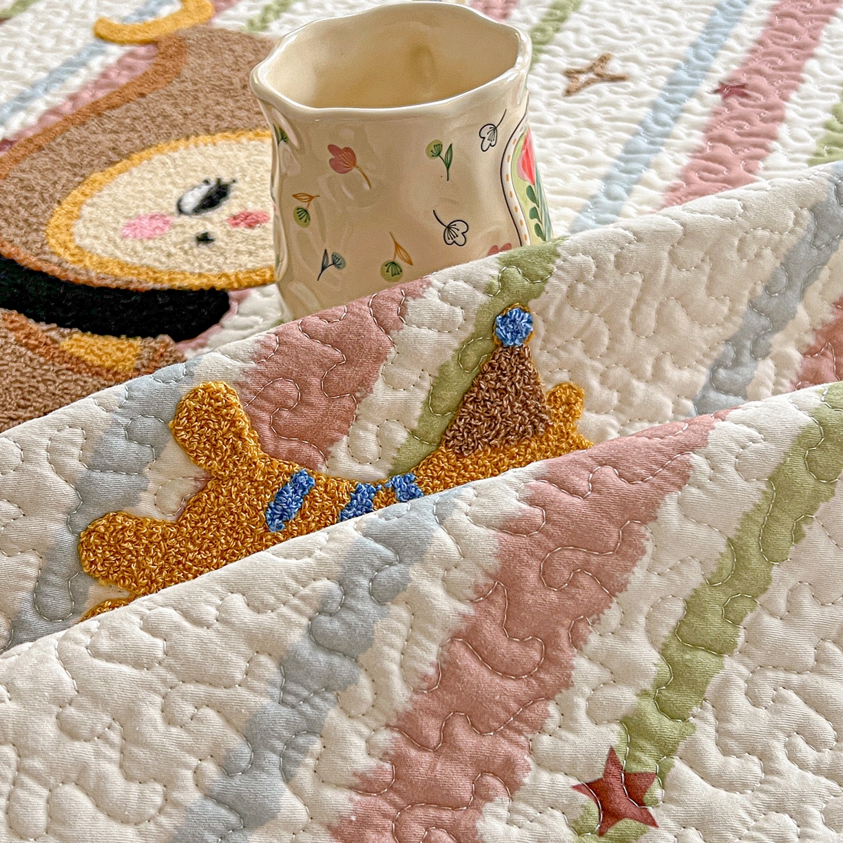 91家纺网 家纺一手货源 找家纺 鑫喜莱家纺 2026新款全棉纯棉原创毛巾绣床盖三件套单床盖软床垫 星星人