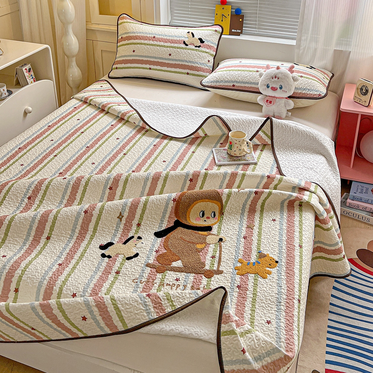 91家纺网 家纺一手货源 找家纺 鑫喜莱家纺 2026新款全棉纯棉原创毛巾绣床盖三件套单床盖软床垫 星星人