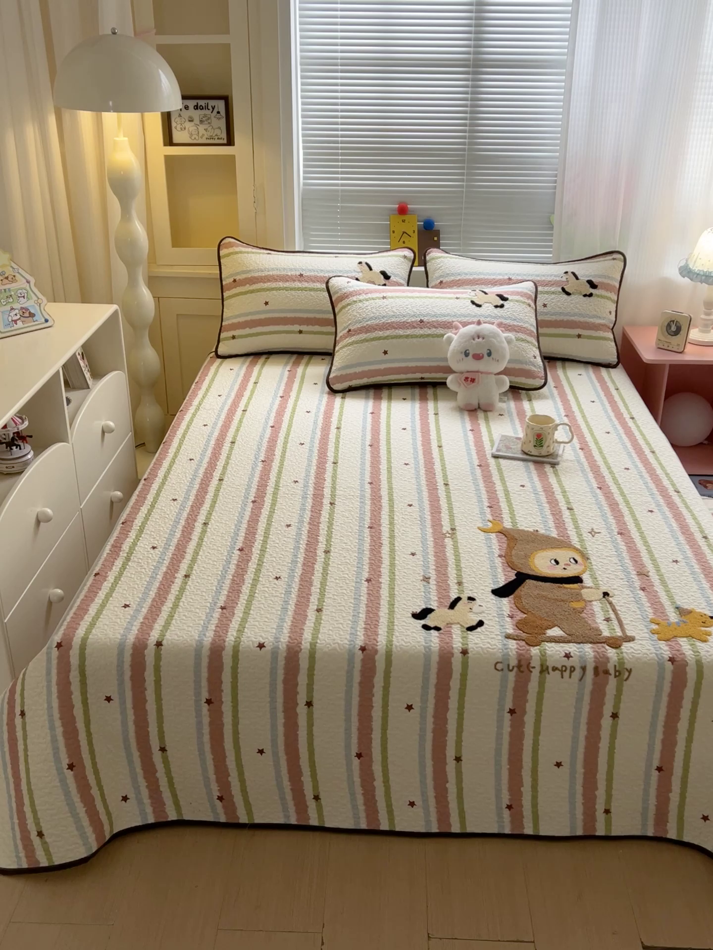 91家纺网 家纺一手货源 找家纺 鑫喜莱家纺 2026新款全棉纯棉原创毛巾绣床盖三件套单床盖软床垫 星星人