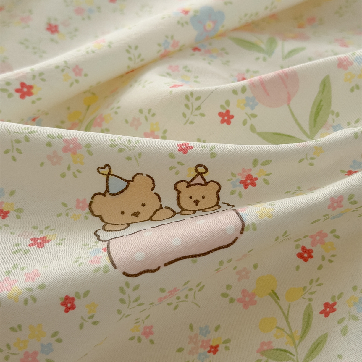 91家纺网 家纺一手货源 找家纺 女子家纺 2026新款全棉网红直播热款吊边一字绣工艺款四件套-系列三 丛间蜜语