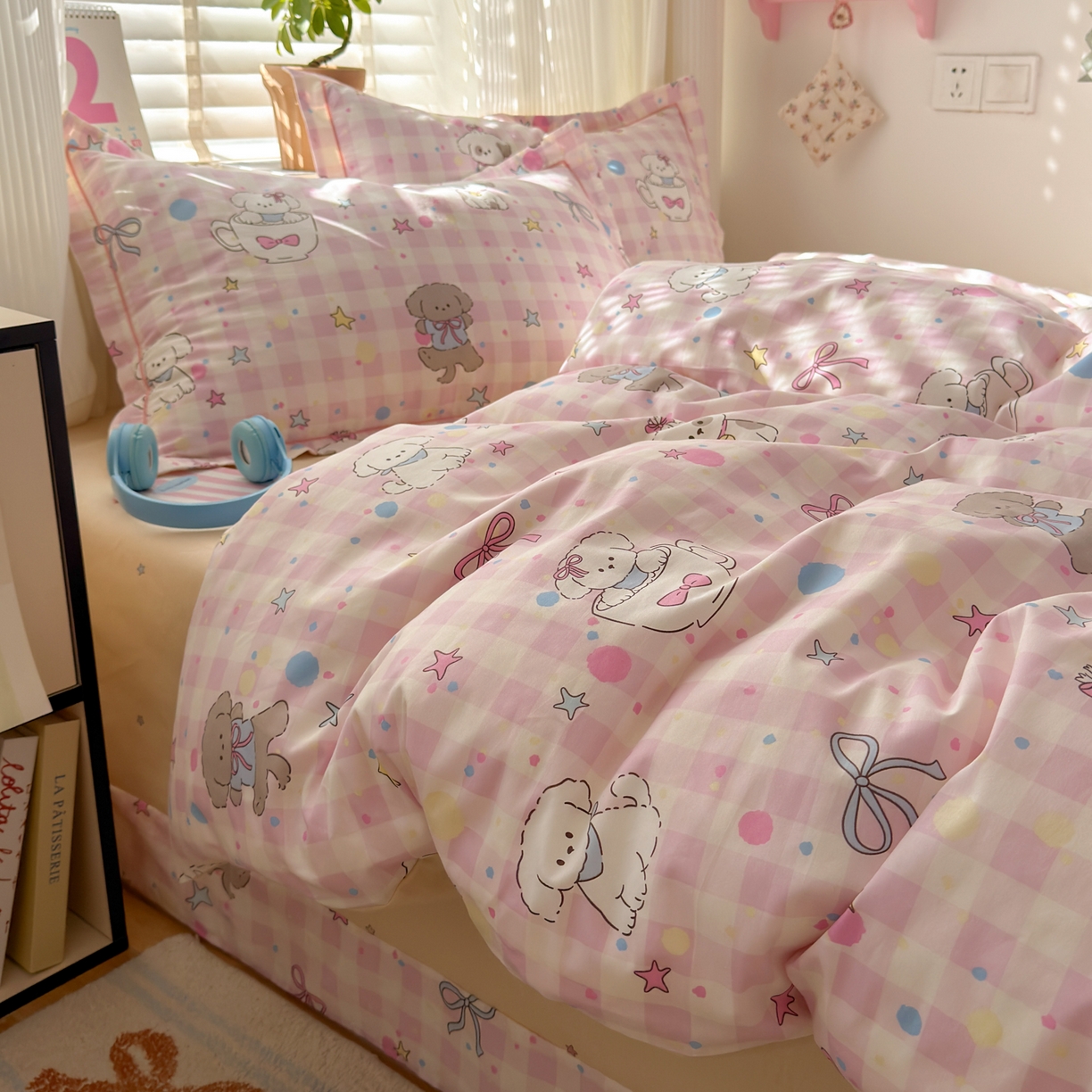 91家纺网 家纺一手货源 找家纺 女子家纺 2026新款全棉网红直播热款吊边一字绣工艺款四件套-系列三 粉格星星狗