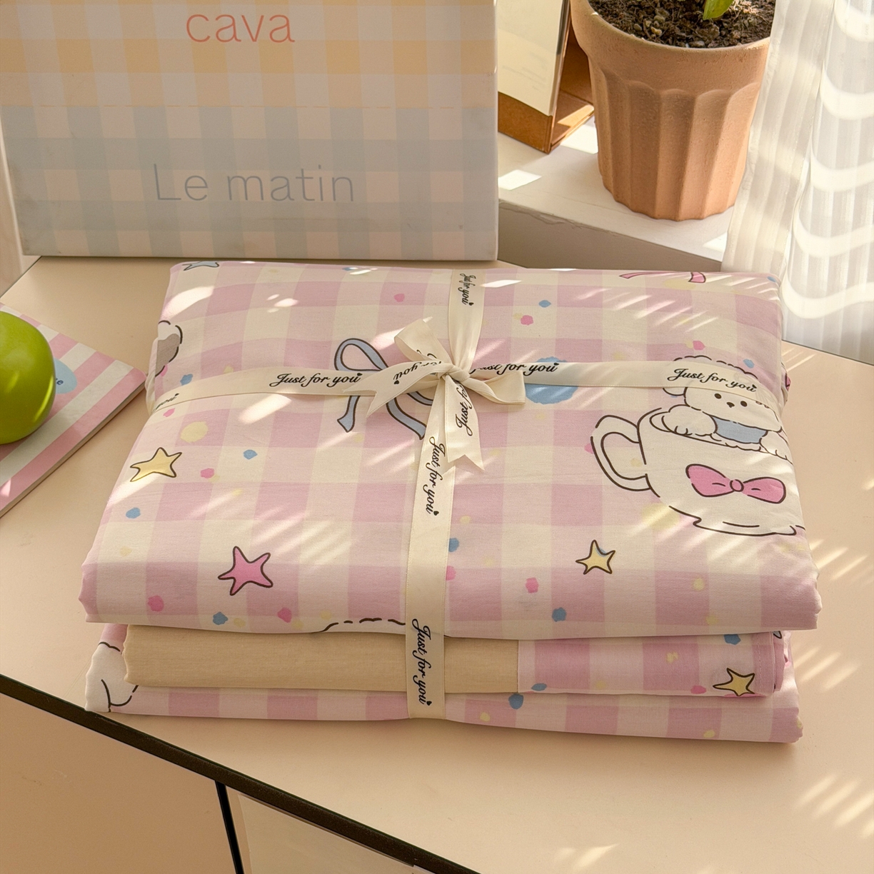 91家纺网 家纺一手货源 找家纺 女子家纺 2026新款全棉网红直播热款吊边一字绣工艺款四件套-系列三 粉格星星狗