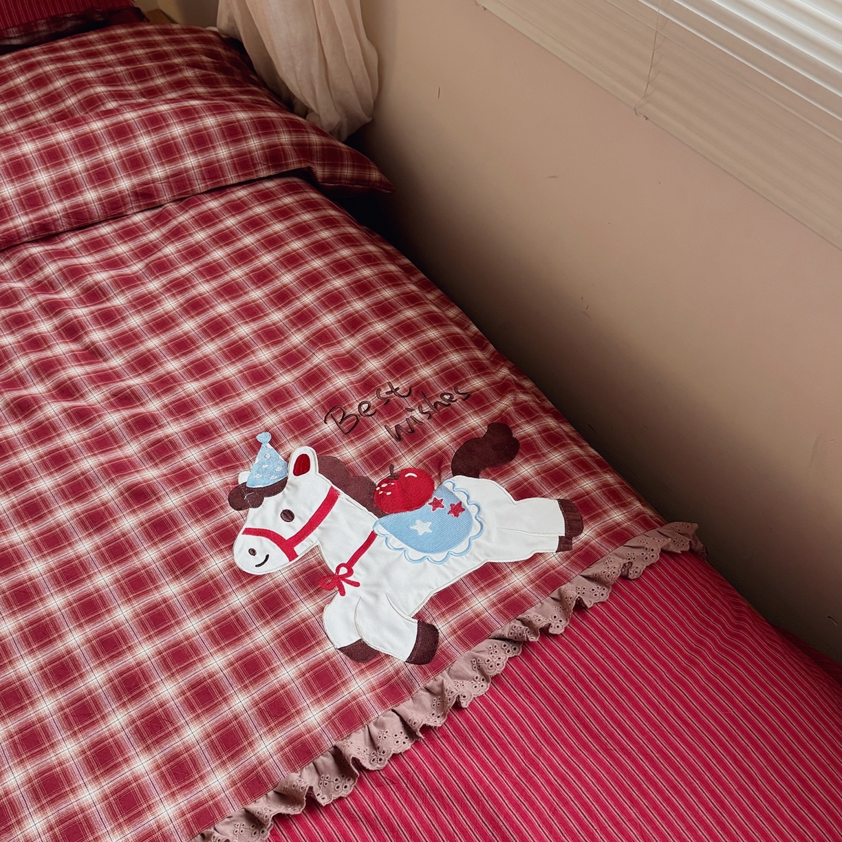 91家纺网 家纺一手货源 找家纺 （总）RYB红黄兰 2026年新款设计师原创全棉色织水洗棉贴布绣三件套四件套-幸福加马