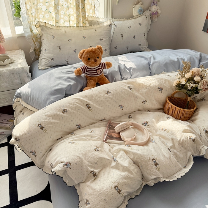 91家纺网 家纺一手货源 找家纺 仟网汇 2026新款A类仿棉古法水洗棉法式小清新花边四件套俏皮狗