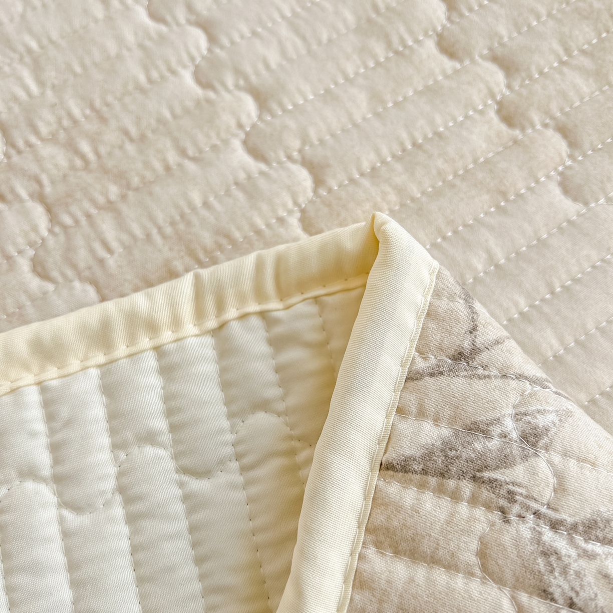 91家纺网 家纺一手货源 找家纺 慕澄家纺 2026新款小清新印花水洗棉床盖单品床盖床盖单件 汀兰