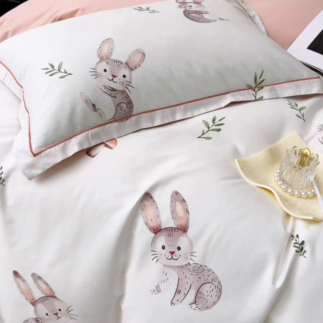 91家纺网 家纺一手货源 找家纺 帛美家纺 2026新款小清新全棉纯棉印花四件套 小萌兔