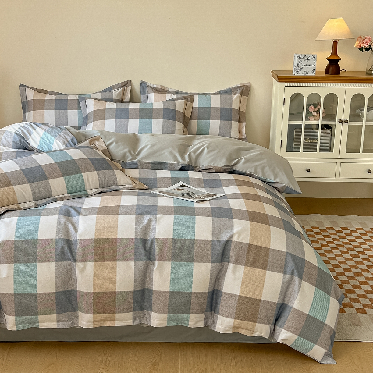 91家纺网 家纺一手货源 找家纺 帛美家纺 2026新款小清新全棉纯棉印花四件套 英伦风调