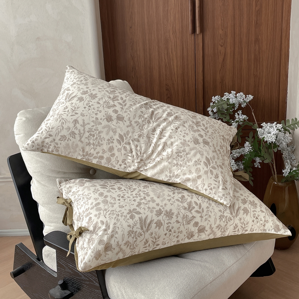 91家纺网 家纺一手货源 找家纺 沐棉家居 2026春夏新款绑带蝴蝶结棉麻四件套 一叶知秋